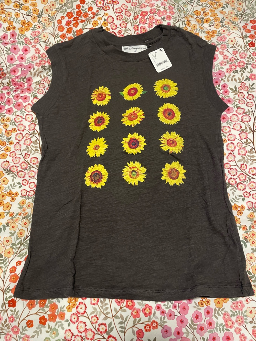 FREE PEOPLE (girl dangerous) Black and Yellow Sunflower Muscle Tee